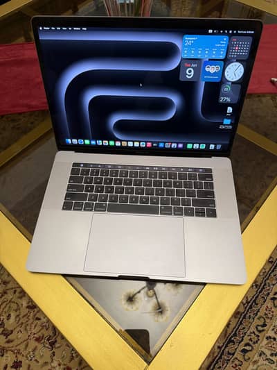 MacBook Pro 2019 i9 32gb/512ssd 15inch