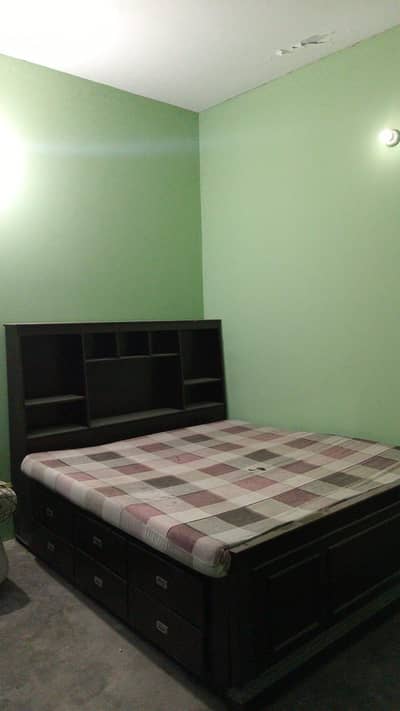 Wooden bed | Dressing