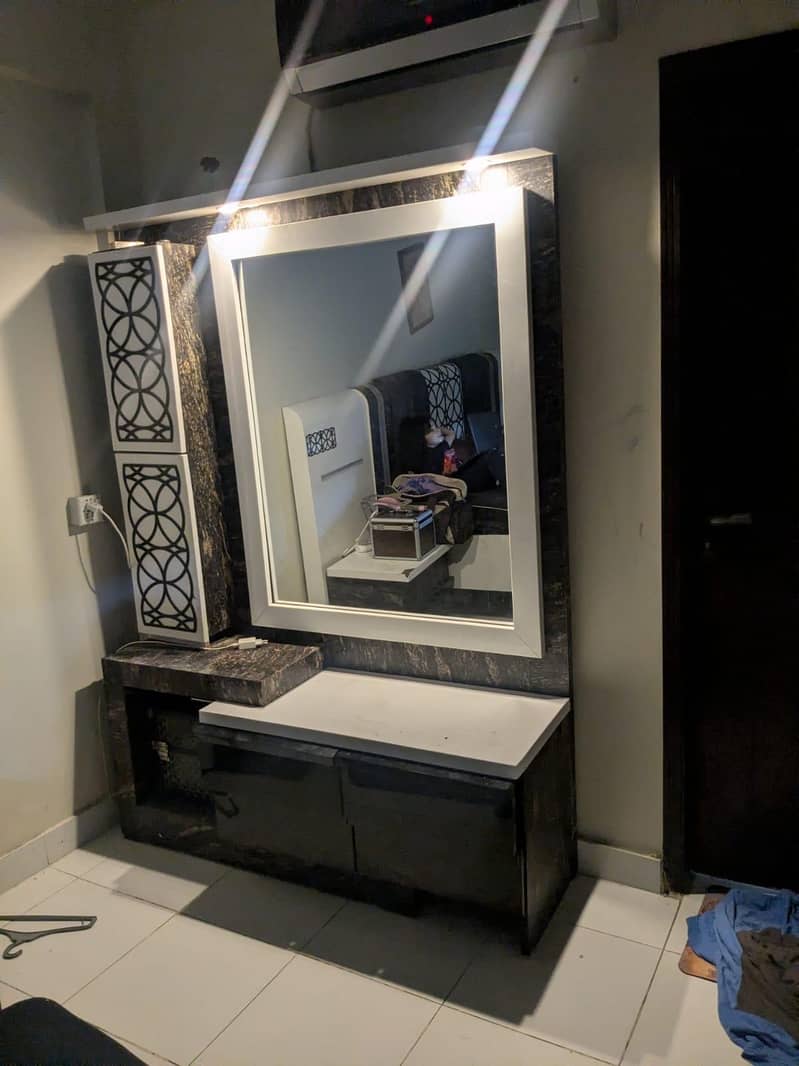 Dressing table 3