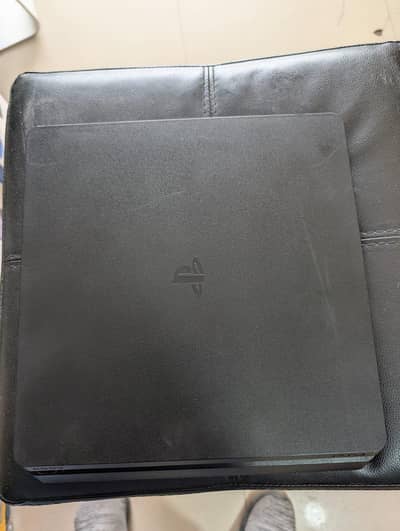 Ps4 slim 1tb with 2 controller and 5 games for sale