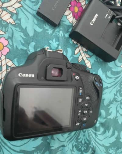 Canon 1200d with 18/55 lenc