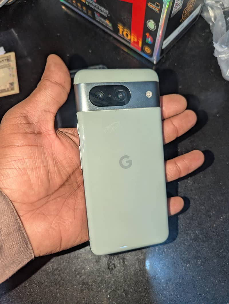 Google Pixel 8 1