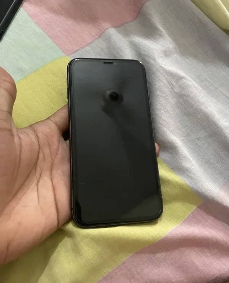 IPhone 11 0