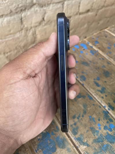 Apple iPhone 15 Pro urgent sale