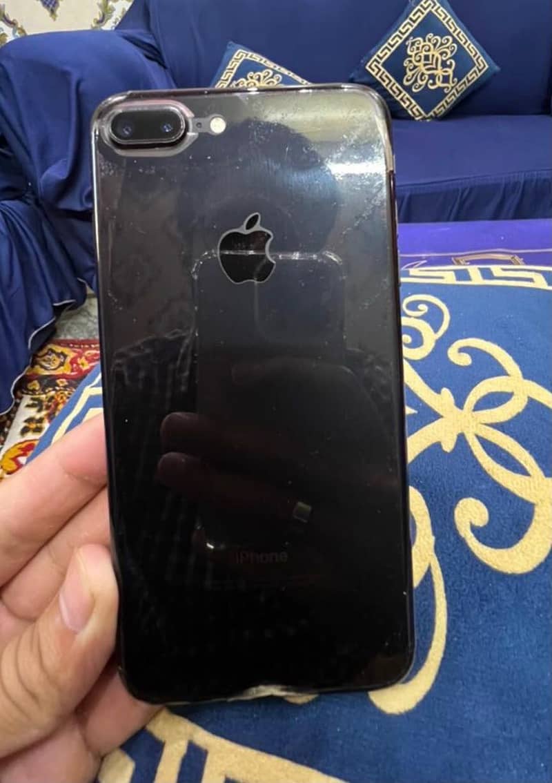 Apple iPhone 7 Plus 6