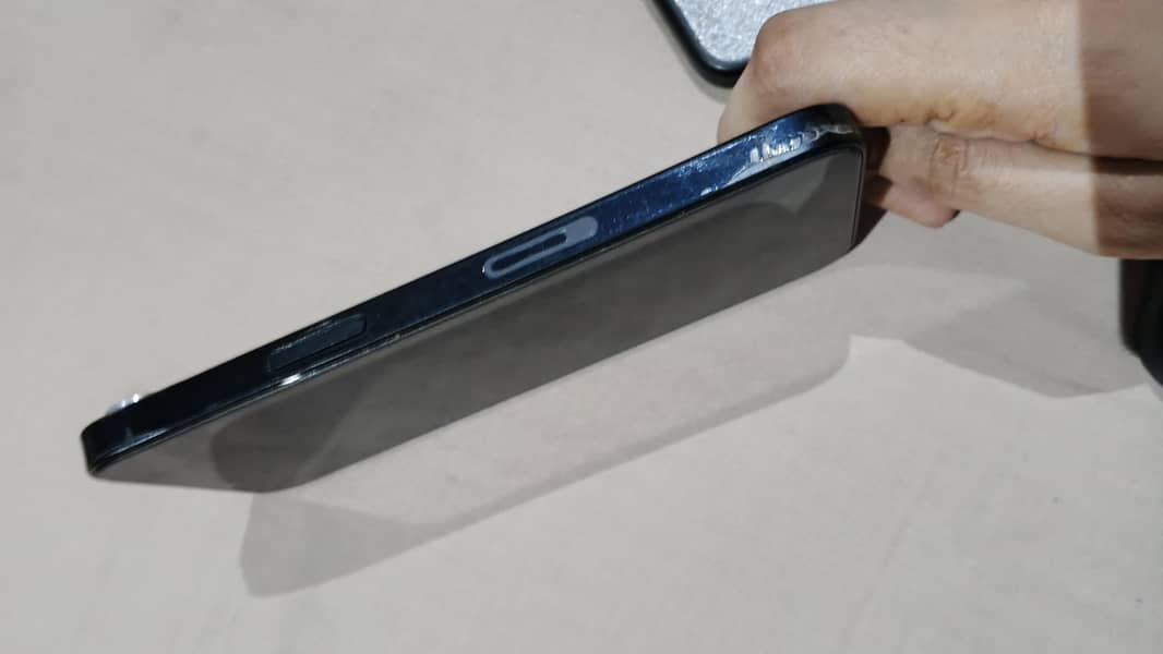 Apple iPhone 13 3