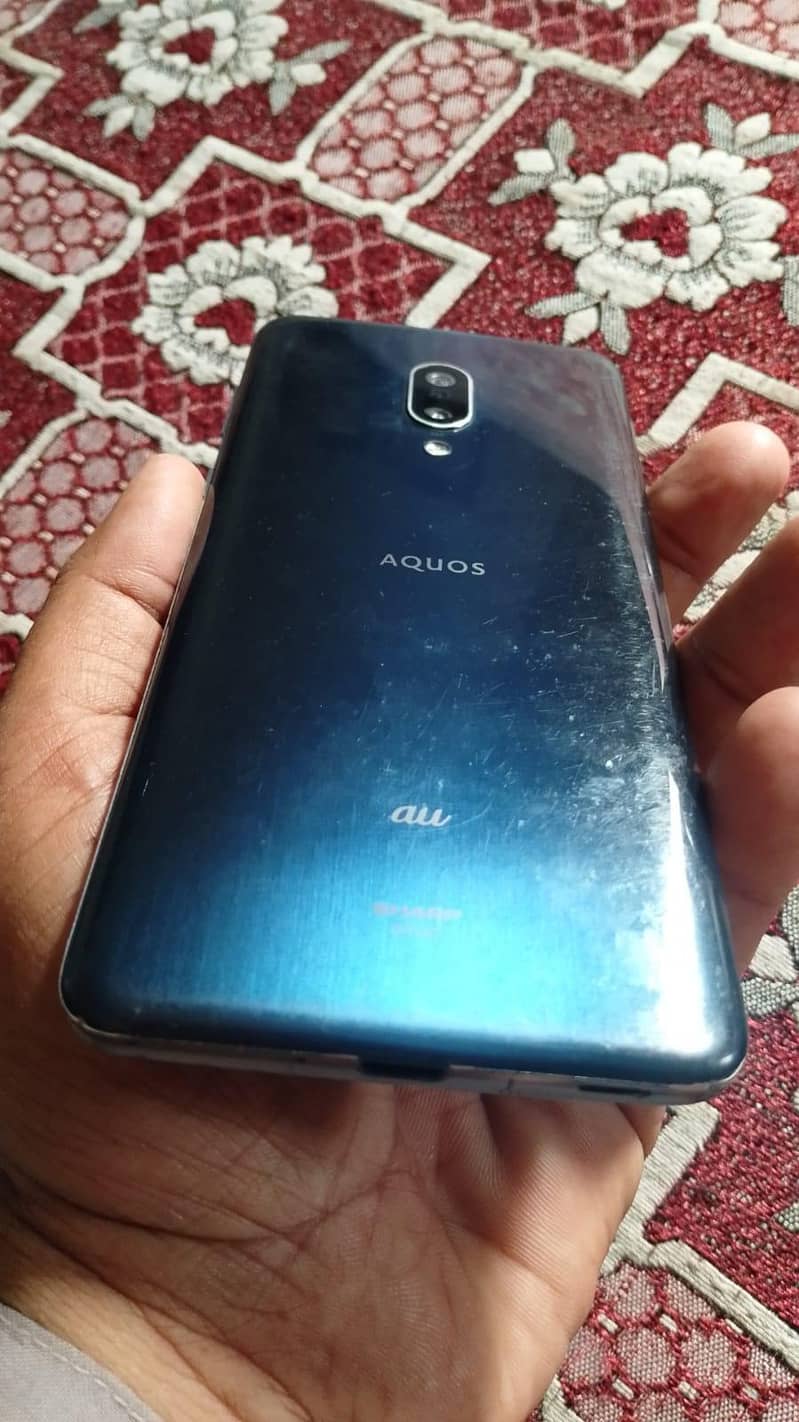 Sharp Aquos Zero 2 1
