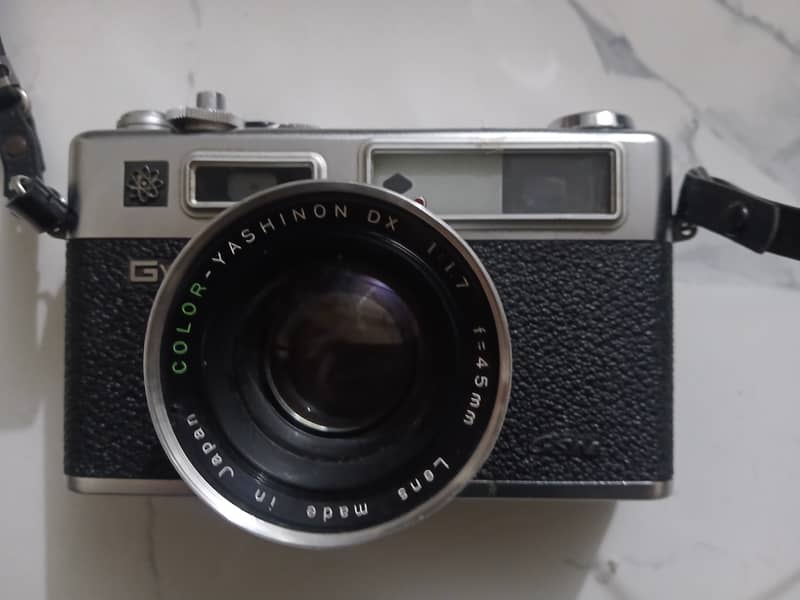 Stylish Iconic Camera 0