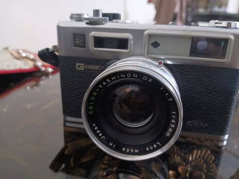 Stylish Iconic Camera 7