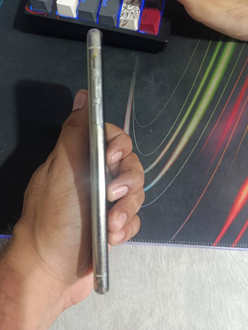 Apple iPhone X 0