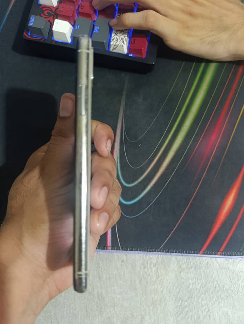 Apple iPhone X 2
