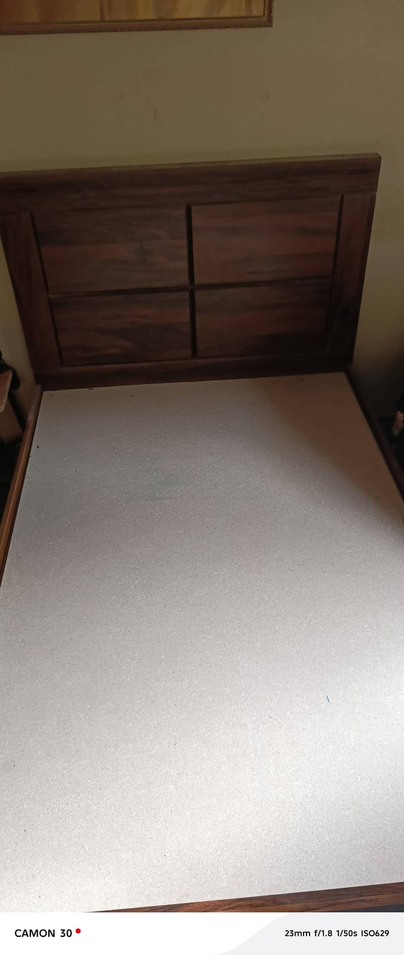 queens bed 0