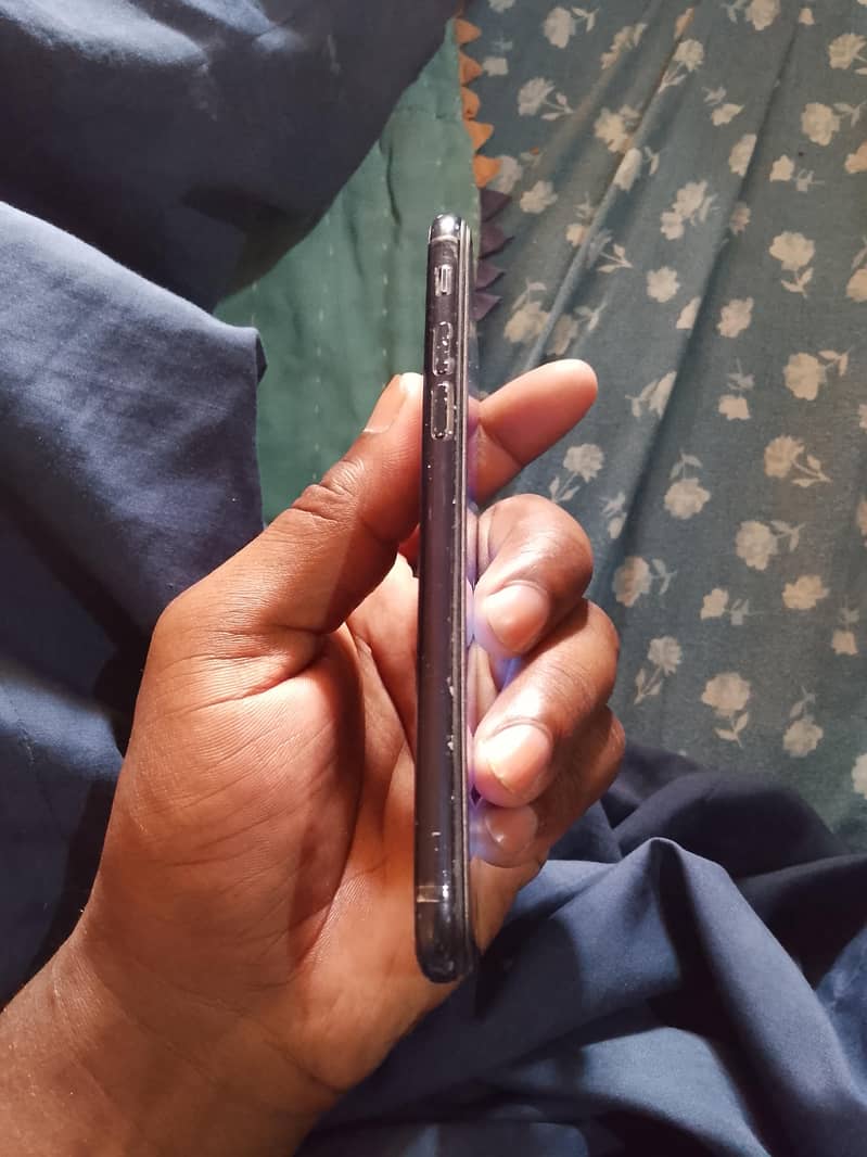 Apple iPhone 7 7