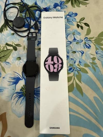Samsung Galaxy watch 6 - 9/10 condition