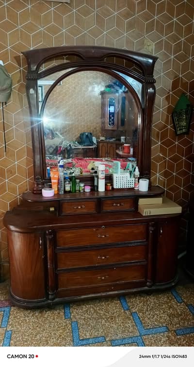 dressing in good condition