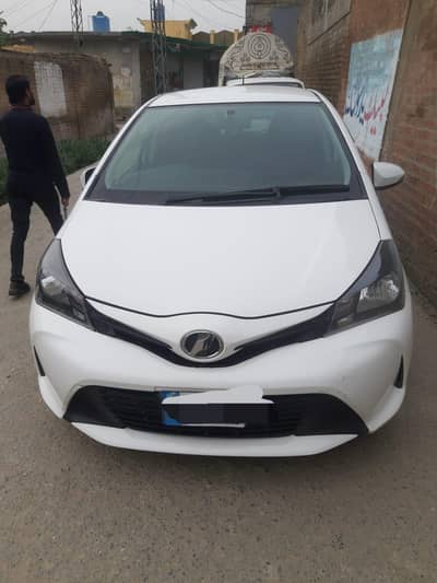 Toyota Vitz 2015