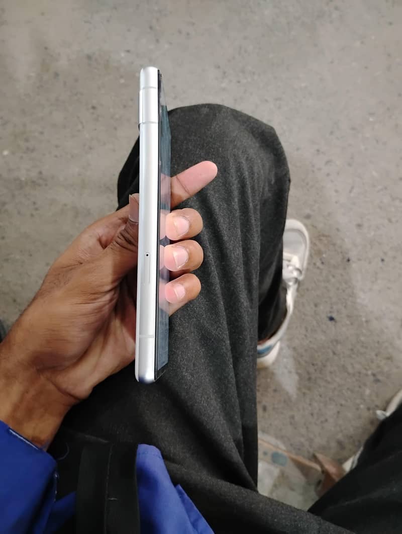 Google Pixel 7a 5