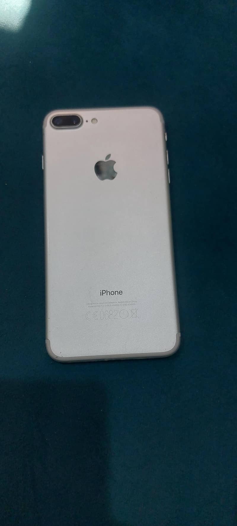 Apple iPhone 7 Plus 0