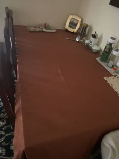 Solid Wood Dining Table with 6 Cushioned Chairs (Excellent Condition)