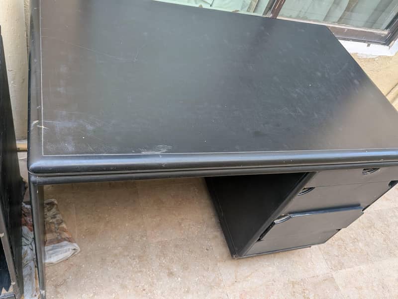 02 Computer/ Office Tables 2
