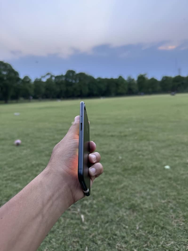 iPhone 7 4