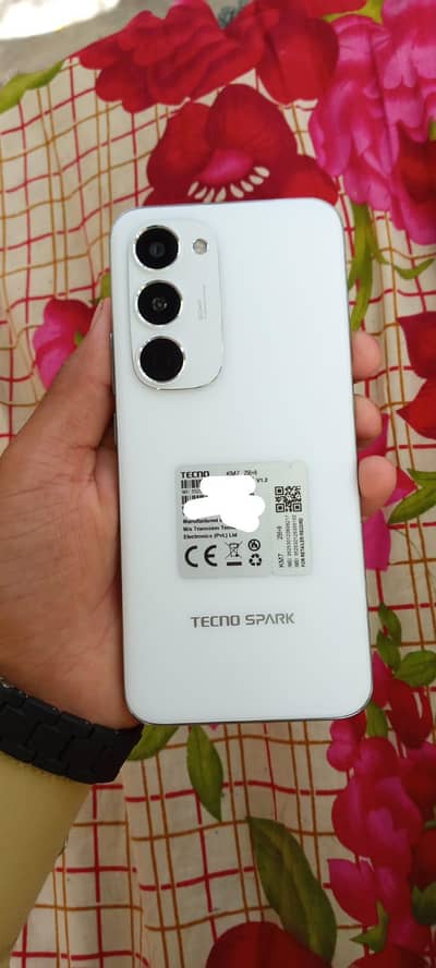 Tecno spark 40 pro plus