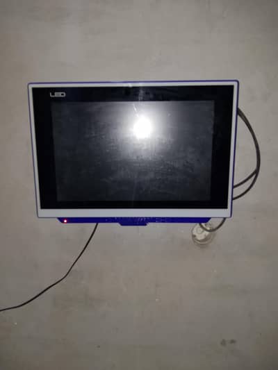 LCD TV 16 inches