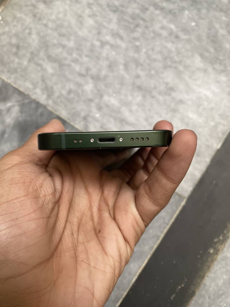 Apple iPhone 13 mini 1