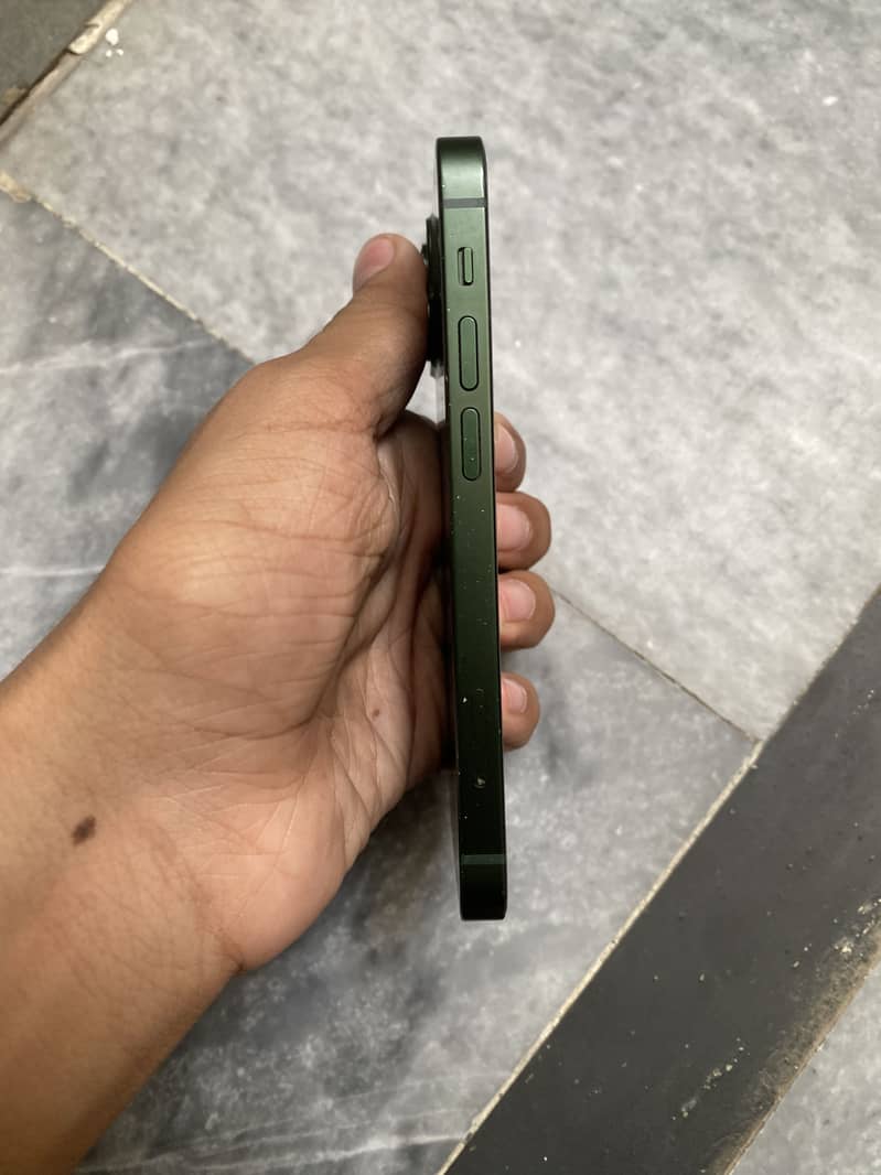 Apple iPhone 13 mini 2