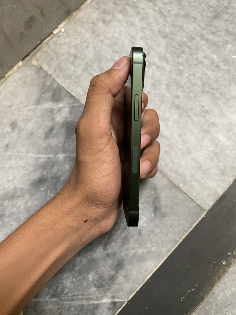 Apple iPhone 13 mini 3