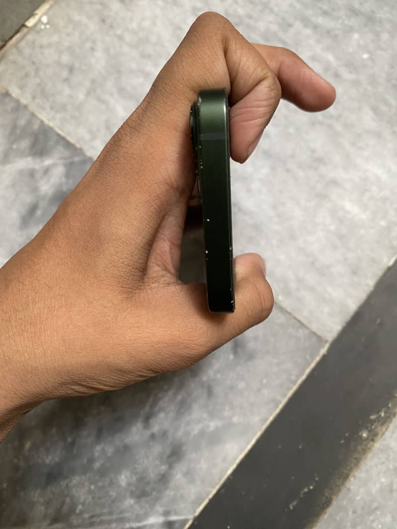 Apple iPhone 13 mini 5