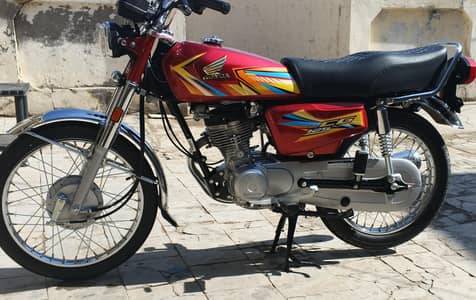brand new only 2700 km driven