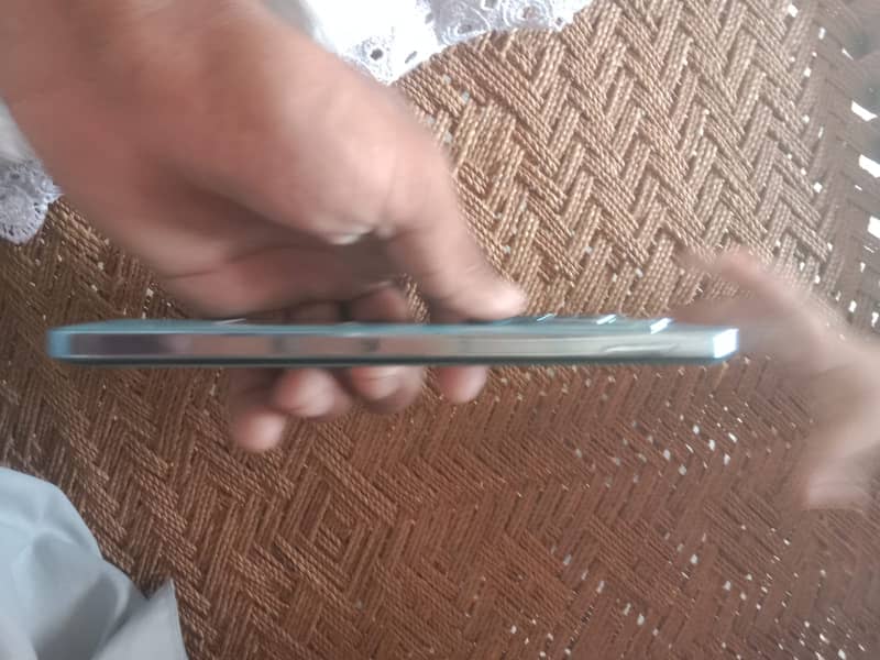 Infinix 4