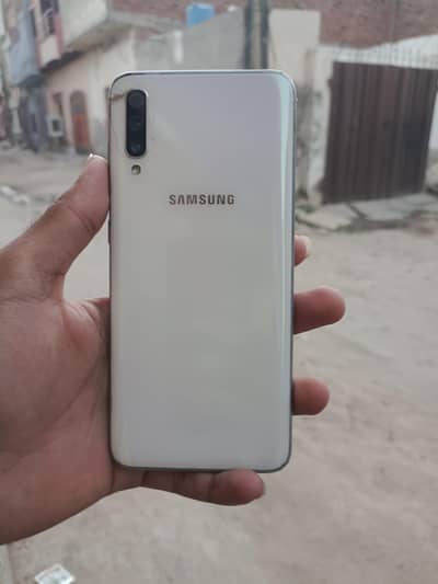 Samsung A70