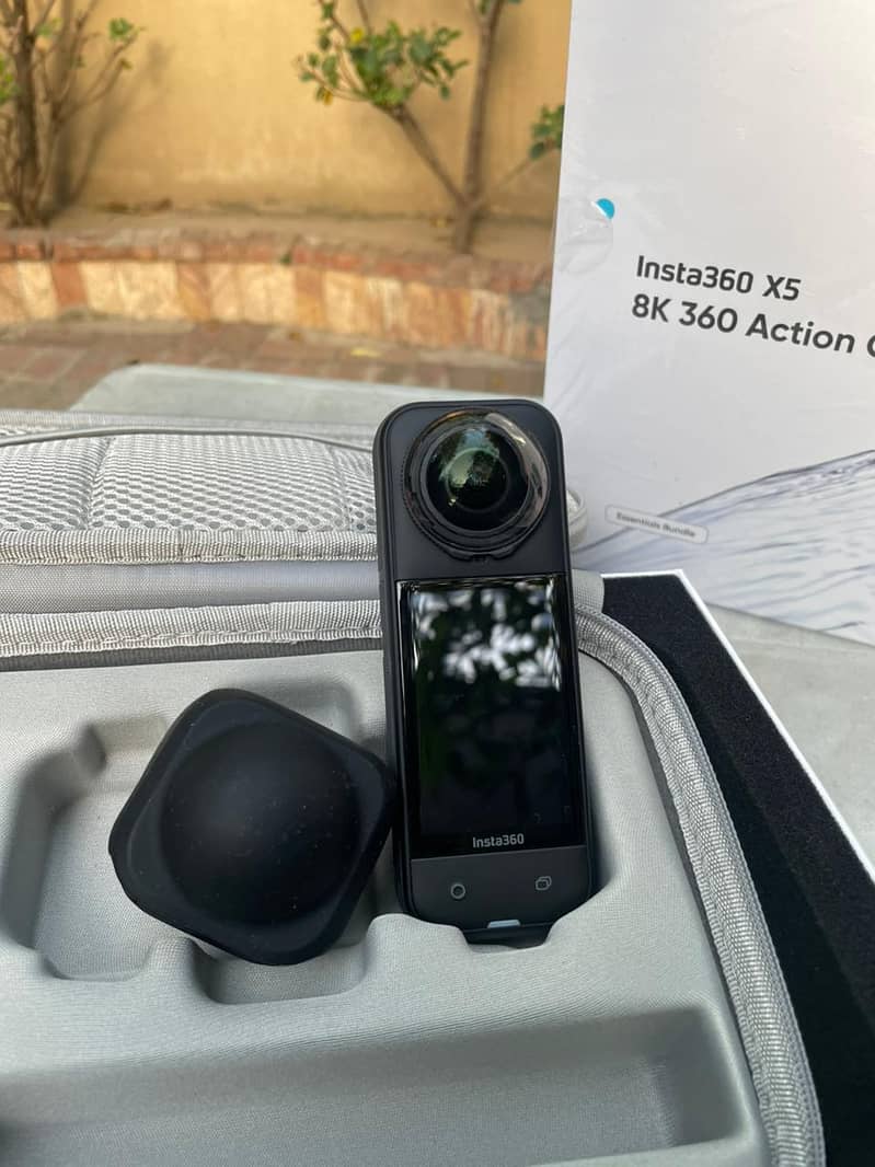 Insta 360x5 essential bundle 2
