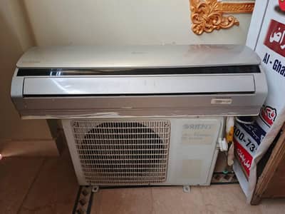 Orient inverter 1.5 ton All ok Kisi bhi Kisan aur koi machva nahin