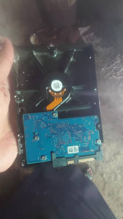 1tb hard disk 100% health ganian  jhna sy mrzi chek krwao