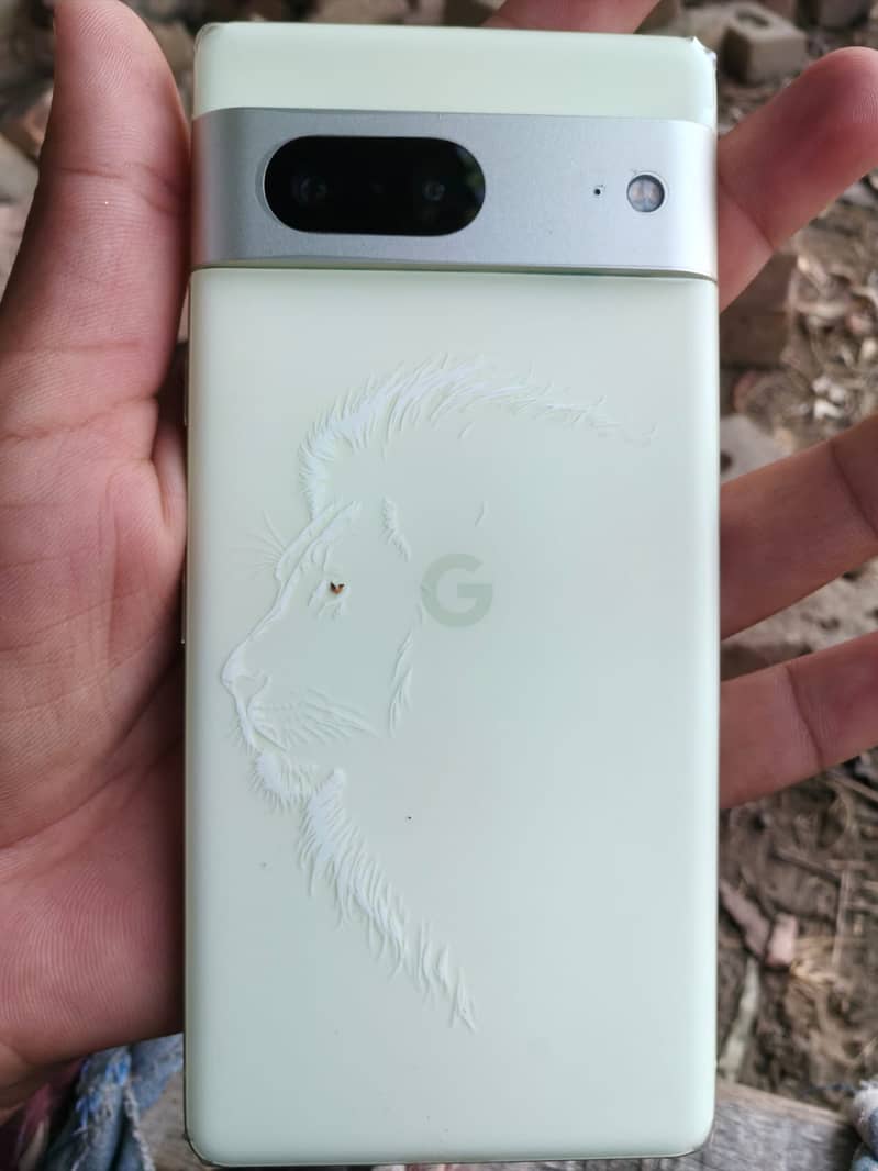 Google Pixel 7 4