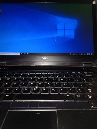 Dell i5 4th ( neat and clean laptop) urgent sale