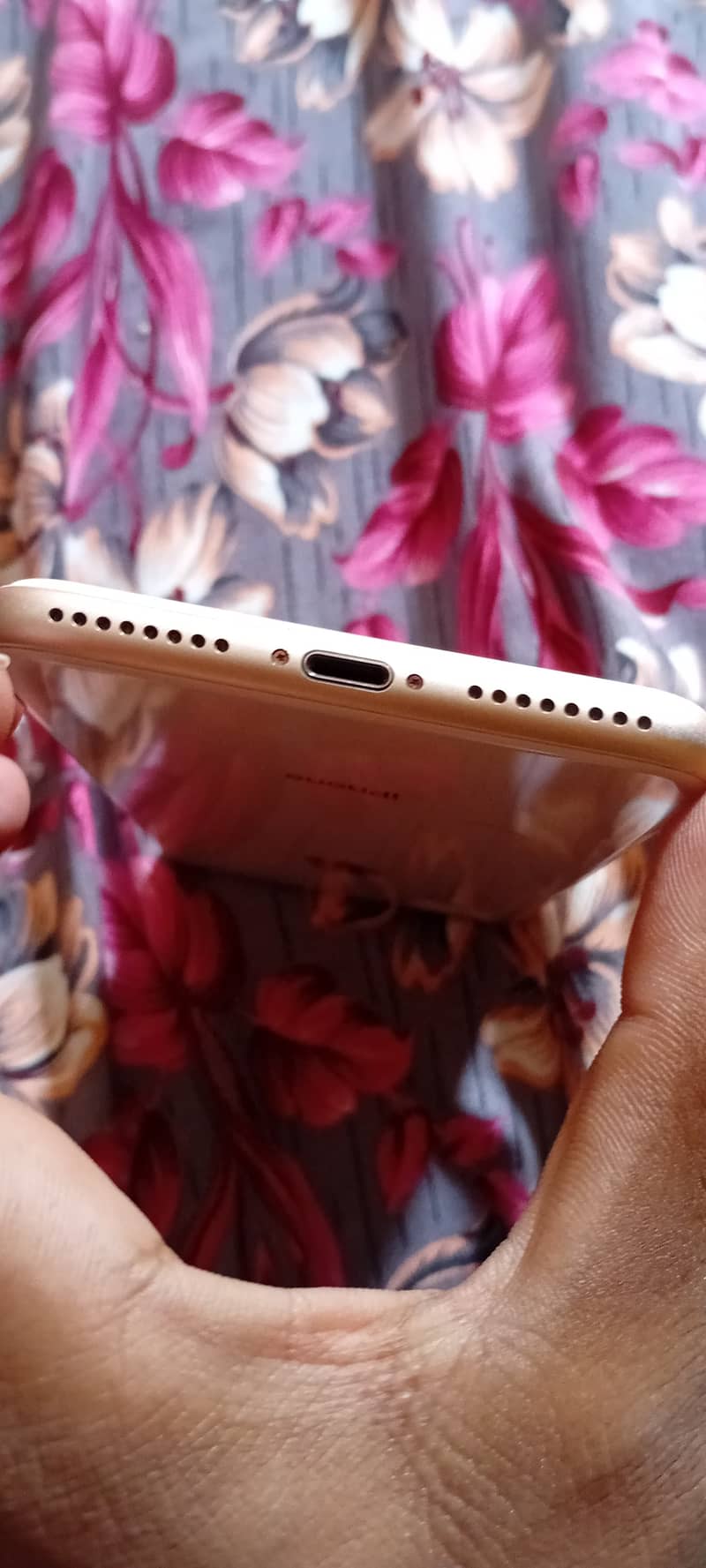 Apple iPhone 8 Plus 3