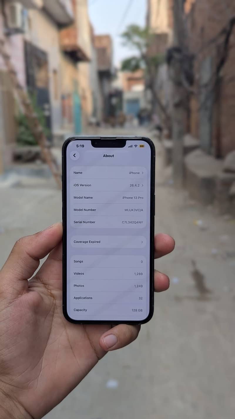 Apple iPhone 13 3