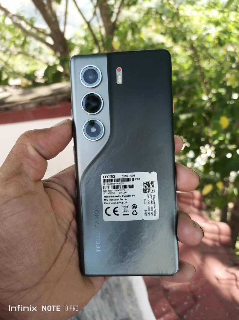 Tecno CAMON 40 Pro 4