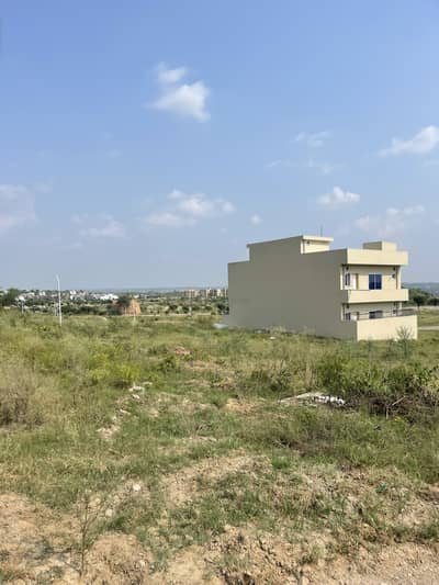 Gulberg Residencia Block V