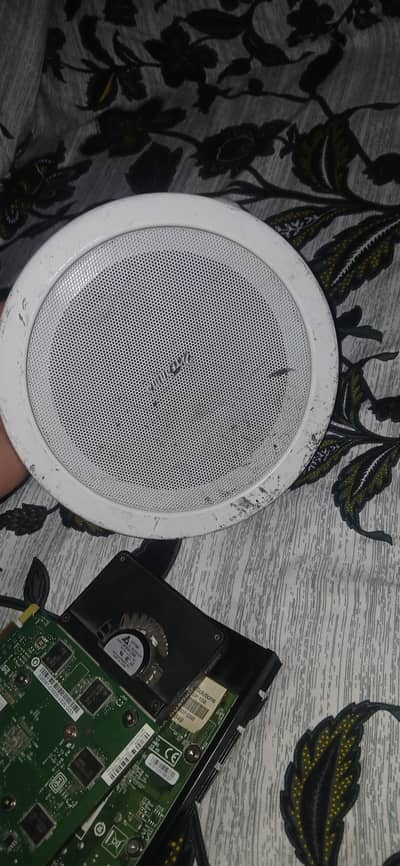 ceiling loudspeaker ok 10/10 2 speaker hain
