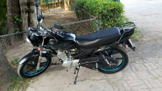 Yamaha YBZ125 DX in lush condition