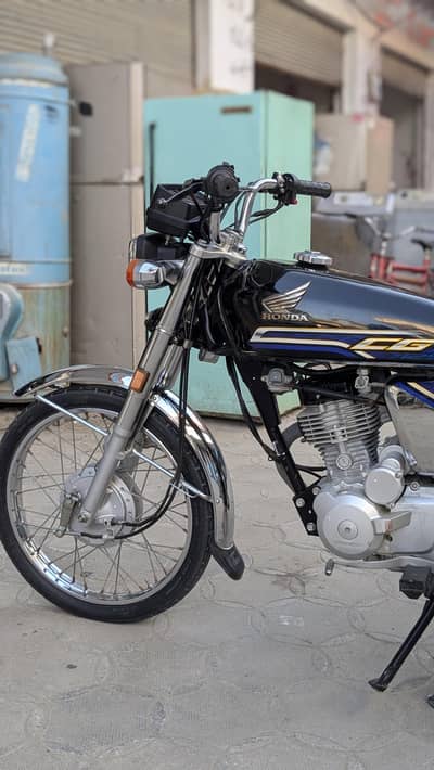Honda 125 2024 modal  slap start blk colar 03315449974
