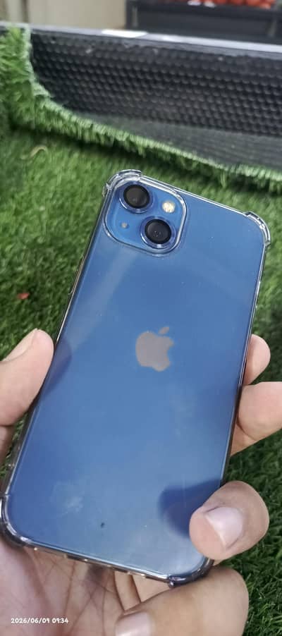Apple iPhone 13