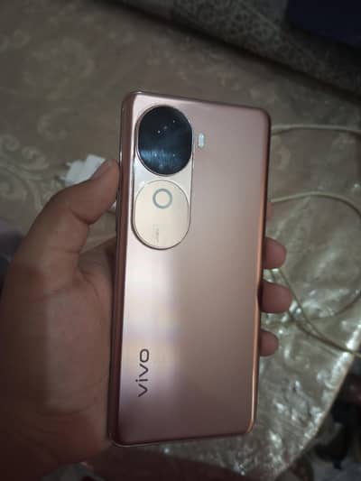 Vivo V40e