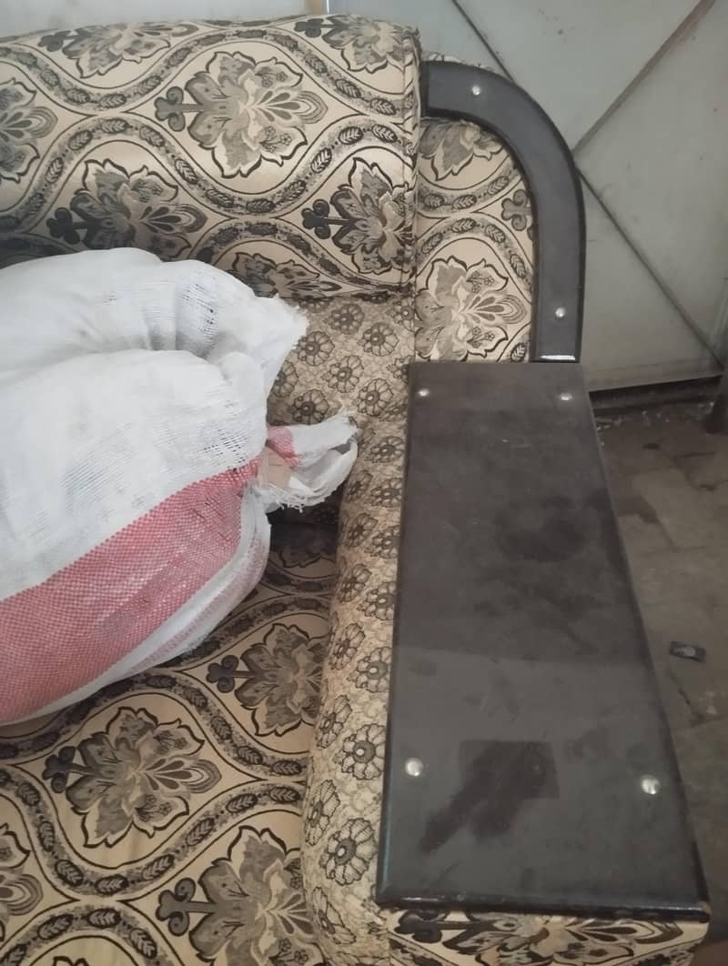 3 Sofas Not used 2