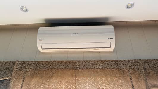 ORIENT INVERTER 1.5 TON HEAT AND COLD